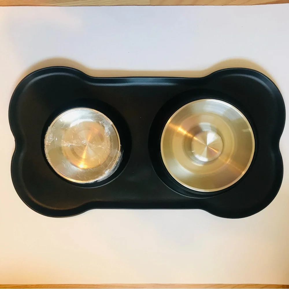 SLOW FEED DOG BOWL SET IN BASE. ~21.5”x11.5”x2”. Bone shaped base is silicone.